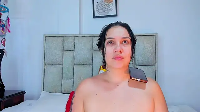 brianaGuzman online show from 03-26-26, 06:28