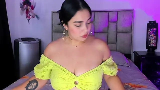 brianaGuzman online show from 07-14-26, 05:52