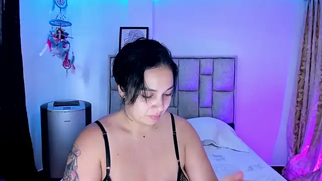 brianaGuzman online show from 06-17-26, 06:07