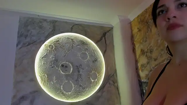 brianaGuzman online show from 03-18-25, 01:01