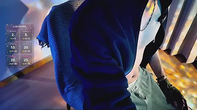 Snapshot of FEIYU001 chatting on 10-27-25, 02:18 FEIYU001 online show from 10-27-25, 02:18