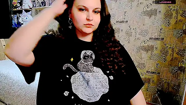 WhisperInTheDarkk online show from 06-15-26, 09:14