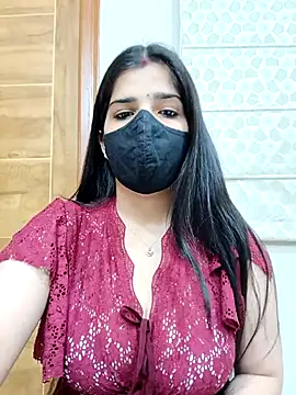 Snapshot of aaliya_bhattt chatting on 03-18-25, 12:28 aaliya bhattt online show from 03-18-25, 12:28