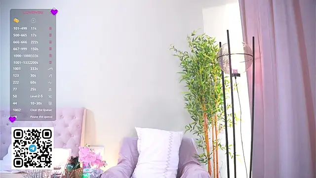 LynBardon online show from 03-10-25, 04:07