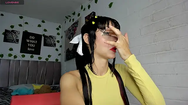 Snapshot of katt__black__ chatting on 04-24-26, 08:00 katt black online show from 04-24-26, 08:00