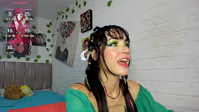 Snapshot of katt__black__ chatting on 04-30-26, 08:57 katt black online show from 04-30-26, 08:57