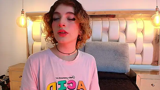 EvaHalsey online show from 09-23-25, 07:43