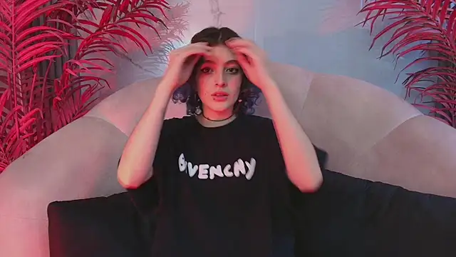 EvaHalsey online show from 11-21-25, 07:57