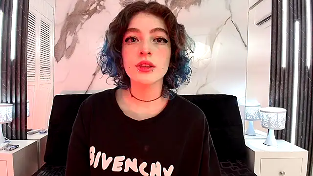 EvaHalsey online show from 10-21-25, 07:35