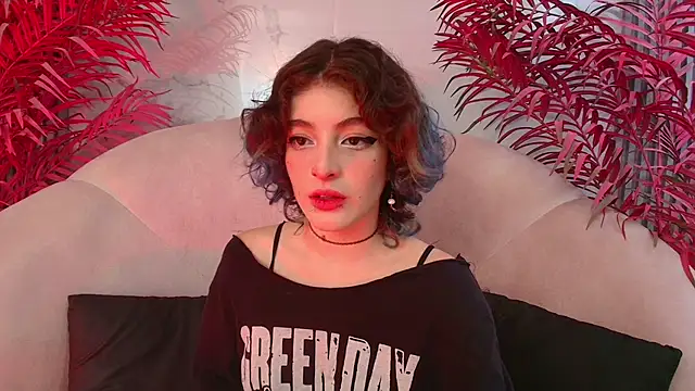 EvaHalsey online show from 11-19-25, 07:47