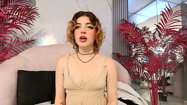 EvaHalsey online show from 09-15-25, 07:36