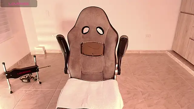 irantzu hank online show from 09-24-25, 07:42