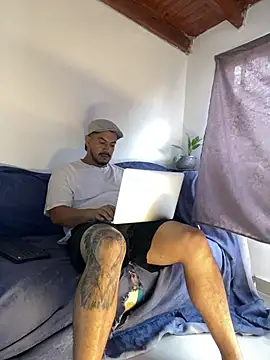 AndresSmith   online show from 03-23-26, 07:47