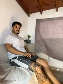 AndresSmith   online show from 04-15-26, 07:40