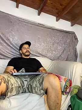 AndresSmith   online show from 05-08-26, 06:06