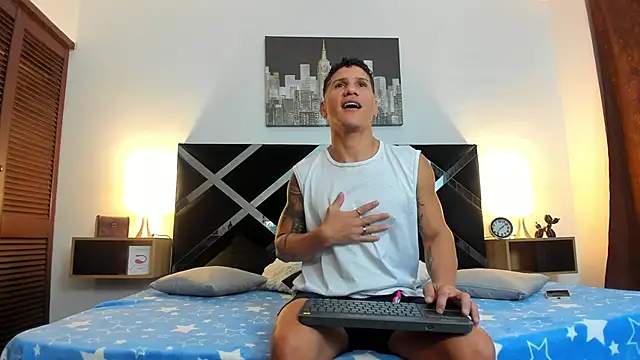 nakedfoam1 online show from 04-14-26, 03:22