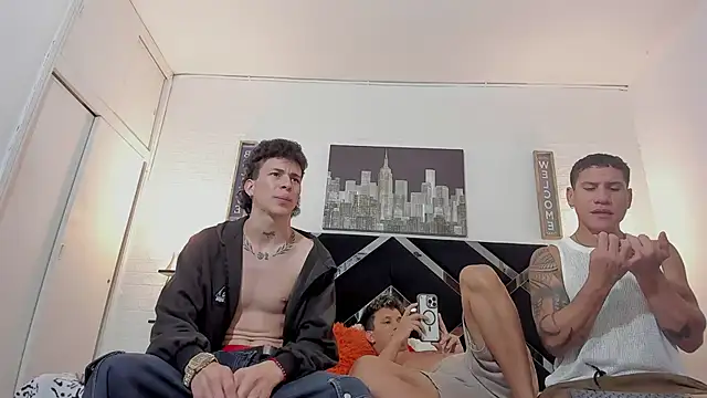 nakedfoam1 online show from 10-16-25, 05:49