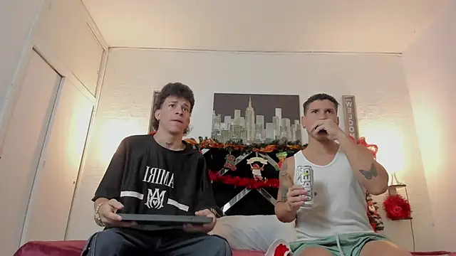 Snapshot of nakedfoam1 chatting on 11-28-25, 03:17 nakedfoam1 online show from 11-28-25, 03:17