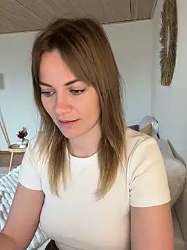 Snapshot of Milla__one chatting on 01-20-25, 11:02 Milla one online show from 01-20-25, 11:02