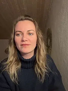 Snapshot of Milla__one chatting on 02-25-25, 06:01 Milla one online show from 02-25-25, 06:01