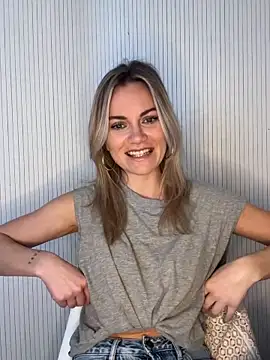 Snapshot of Milla__one chatting on 02-06-26, 11:39 Milla one online show from 02-06-26, 11:39