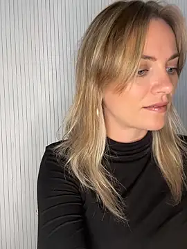 Snapshot of Milla__one chatting on 09-09-25, 12:58 Milla one online show from 09-09-25, 12:58