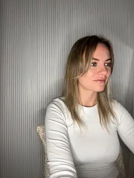 Snapshot of Milla__one chatting on 10-13-25, 04:47 Milla one online show from 10-13-25, 04:47