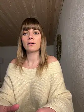 Snapshot of Milla__one chatting on 02-06-25, 01:10 Milla one online show from 02-06-25, 01:10