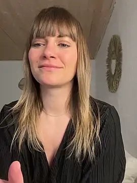 Snapshot of Milla__one chatting on 02-04-25, 01:06 Milla one online show from 02-04-25, 01:06