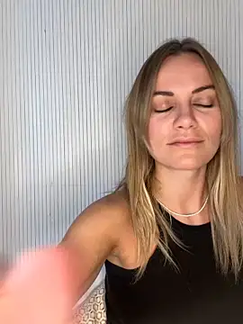 Snapshot of Milla__one chatting on 11-06-25, 10:41 Milla one online show from 11-06-25, 10:41