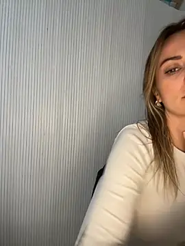 Snapshot of Milla__one chatting on 11-02-25, 09:58 Milla one online show from 11-02-25, 09:58