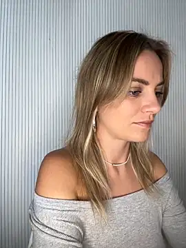 Snapshot of Milla__one chatting on 09-12-25, 08:14 Milla one online show from 09-12-25, 08:14