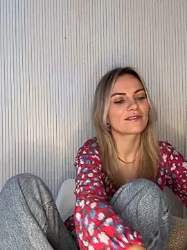 Snapshot of Milla__one chatting on 02-09-26, 09:29 Milla one online show from 02-09-26, 09:29