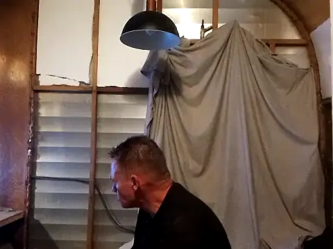 Snapshot of ed44435 chatting on 11-11-25, 12:33 ed44435 online show from 11-11-25, 12:33