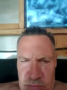 Snapshot of ed44435 chatting on 11-08-25, 04:43 ed44435 online show from 11-08-25, 04:43