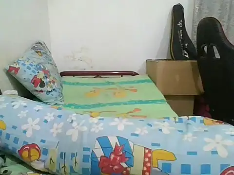 Snapshot of shyboymasturbation chatting on 01-26-25, 04:20 shyboymasturbation online show from 01-26-25, 04:20
