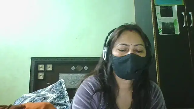 couplesuni online show from 02-11-26, 05:07