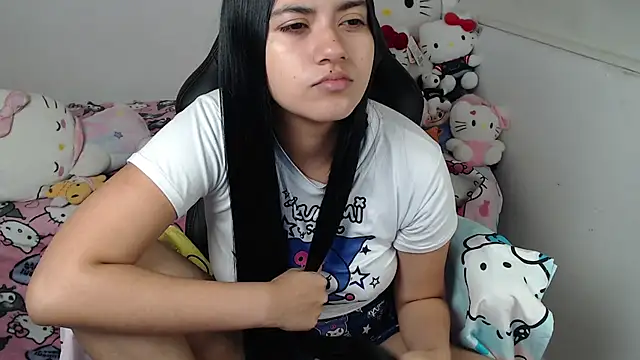 Snapshot of kayla_k18 chatting on 06-26-26, 02:50 kayla k18 online show from 06-26-26, 02:50
