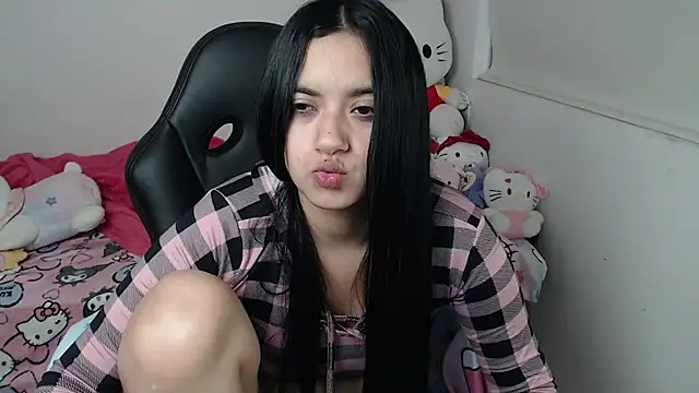 Snapshot of kayla_k18 chatting on 06-29-26, 11:26 kayla k18 online show from 06-29-26, 11:26
