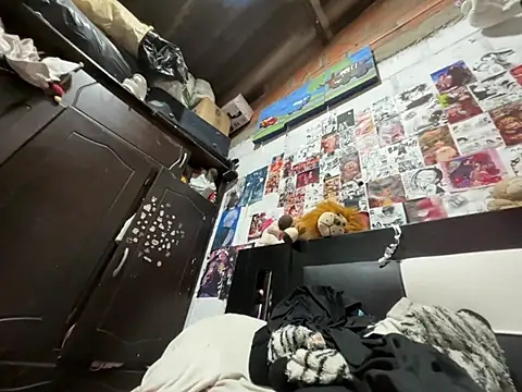 dafne19  online show from 05-21-26, 03:48