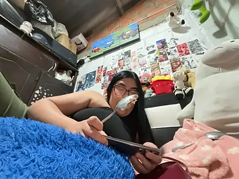 dafne19  online show from 03-15-26, 04:19