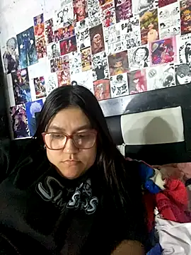 dafne19  online show from 12-14-25, 03:57