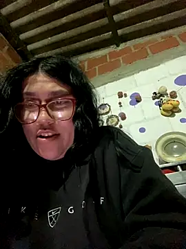 dafne19  online show from 11-17-25, 05:33