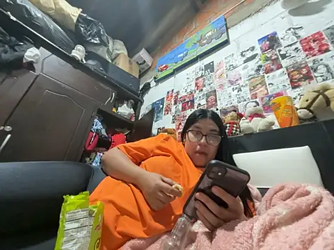 dafne19  online show from 04-14-26, 04:39