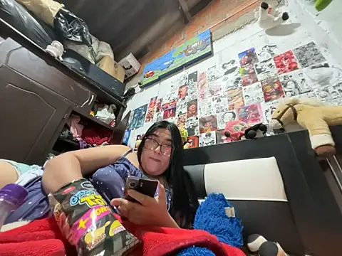 dafne19  online show from 04-03-26, 05:36