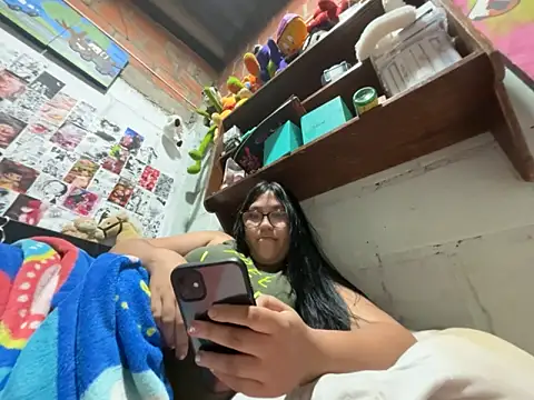 dafne19  online show from 05-19-26, 05:36