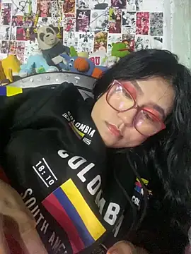 dafne19  online show from 10-31-25, 04:42