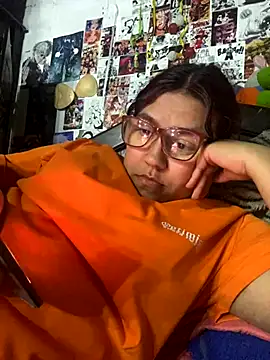 dafne19  online show from 10-18-25, 05:31