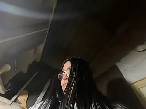 dafne19  online show from 03-16-26, 05:37