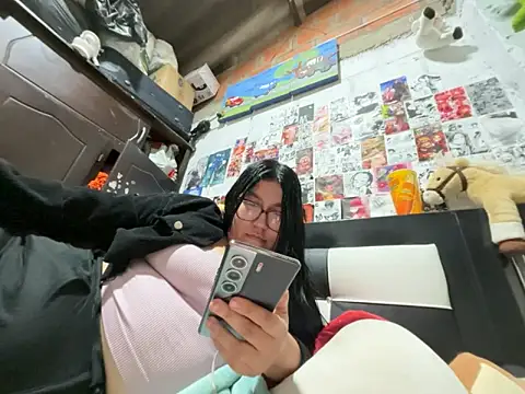 dafne19  online show from 04-10-26, 03:35